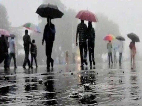 मौसम विभाग के मुताबिक आने वाले कुछ दिनों में दक्षिणी और पूर्वी भारत के कई राज्यों में भारी बारिश होने की संभावना है. (प्रतीकात्मक तस्वीर)