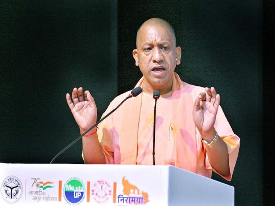 योगी आदित्यनाथ की अध्यक्षता में हुई कैबिनेट बैठक में नई इलेक्ट्रिक वाहन विनिर्माण और गतिशीलता नीति- 2022 को मंजूरी मिल गई है.