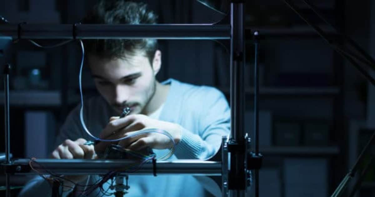 Career Tips सेरेमिक इंजीनियरिंग में भी बना सकते हैं शानदार करियर