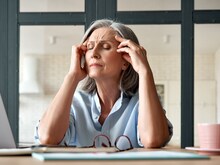 50 साल से ज्यादा की उम्र वाली महिलाएं ऐसे कम करें स्ट्रेस, जिंदगी होगी बेहतर