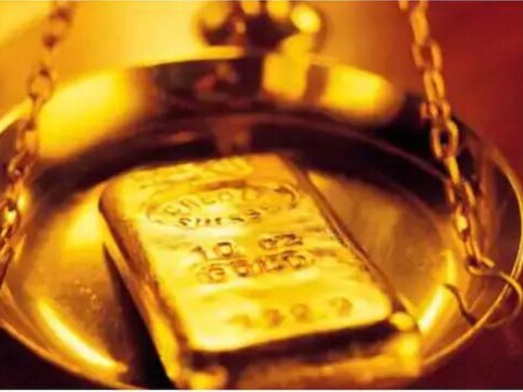 घरेलू और अंतरराष्ट्रीय बाजार में आज सोने के भाव मुनाफावसूली के दौर से गुजर रहे हैं