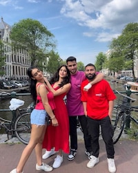  ओरी अक्सर सेलेब किड्स् के साथ फोटोज डालते रहते हैं. वे सारा अली खान, जाह्नवी, नायसा के खास दोस्त माने जाते हैं. (फोटो साभार: instagram@ orry1)