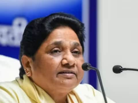 मायावती ने कांग्रेस पर दलितों को अपने बुरे समय में ही याद करने और उन्हें ‘बलि का बकरा’ बनाने का आरोप लगाया है. (फाइल फोटो)