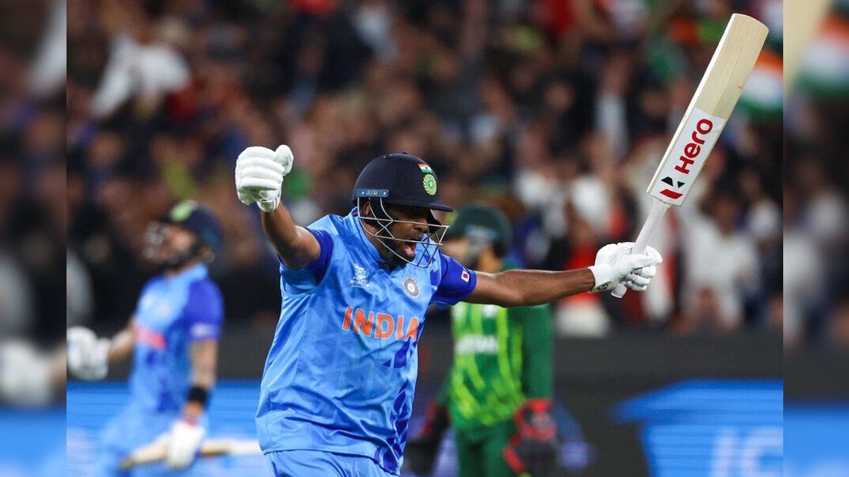 IND vs PAK: रविचंद्रन अश्विन ने बताई राज की बात, तीसरे ओवर में ही पहन ली थी पैड