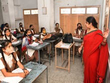 अमेठी के इन विद्यालयों में लगेगी सेनेटरी पैड मशीन, छात्राओं को मिलेगी सहूलियत