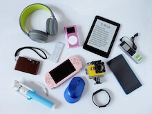 Amazon Sale: दिवाली पर गिफ्ट करने के लिए हैं बेस्ट हैं ये Smart Gadgets
