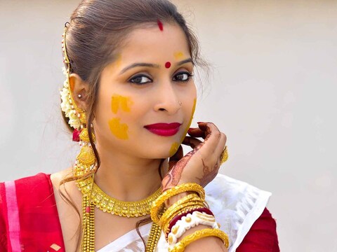 सोने की कीमत 101 रुपये गिरकर 51,024 रुपये प्रति 10 ग्राम रह गई.