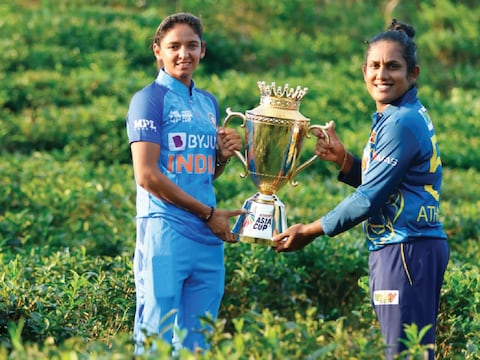 Women Asia cup 2022 final: श्रीलंका की टीम फाइनल में भारत के खिलाफ बड़ा स्कोर नहीं बना पाई. (ACC Twitter)