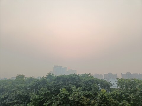 दिल्ली में प्रदूषण का ग्राफ एक बार फिर से बढ़ गया है