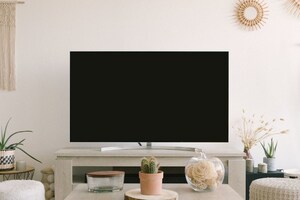 क्या है OLED टीवी की खासियत और क्यों है ये इतने महंगे, जानिए सबकुछ