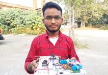 पूर्णिया: आतंकियों से कई बार लिया था लोहा, शहीद जवान कमलेश्वरी टुडू को नम  आंखों से दी गई अंतिम विदाई - bsf jawan kamleshwari tudu last farewell with  state honors by giving