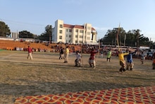 देहरादून में आमने-सामने कौरवों-पांडवों के वंशज! तीर-कमान लेकर किया 'ठोउड़ा नृत्य'