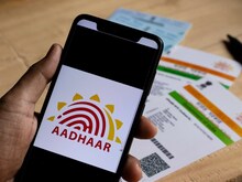PHOTOS: आ गया क्रेडिट जैसा दिखने वाला PVC Aadhar Card, जानें कैसे करें ऑर्डर?