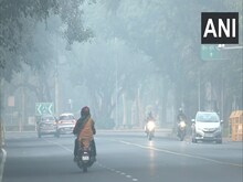 दिल्ली: हवा में सुधार के बावजूद Delhi-NCR में AQI 'बहुत खराब' कैटेगरी में कायम