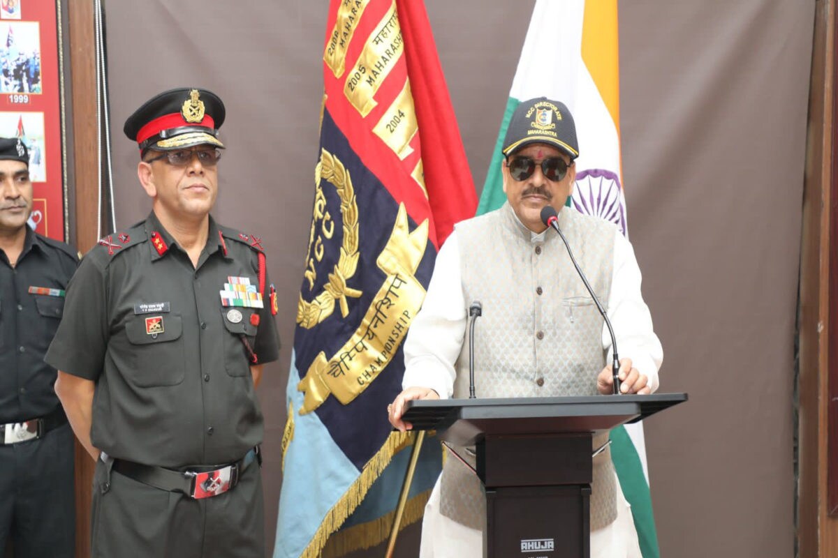 लद्दाख में बढ़ी चीन की गतिविधि, अजय भट्ट बोले- भारत की तरफ आंख उठाकर देखने  वालों को मिलेगा करारा जवाब – News18 हिंदी