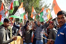 हिमाचल चुनाव: कांग्रेस में CM की रेस शुरू, वीरभद्र सिंह का परिवार भी पहुंचेगा दिल्ली