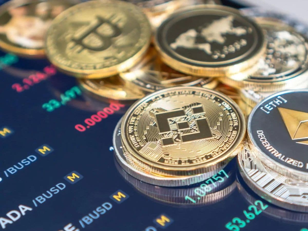 Ethereum (ETH) पिछले 24 घंटों के दौरान 11.27 फीसदी टूटकर 1,306.07 डॉलर पर आ चुका है.