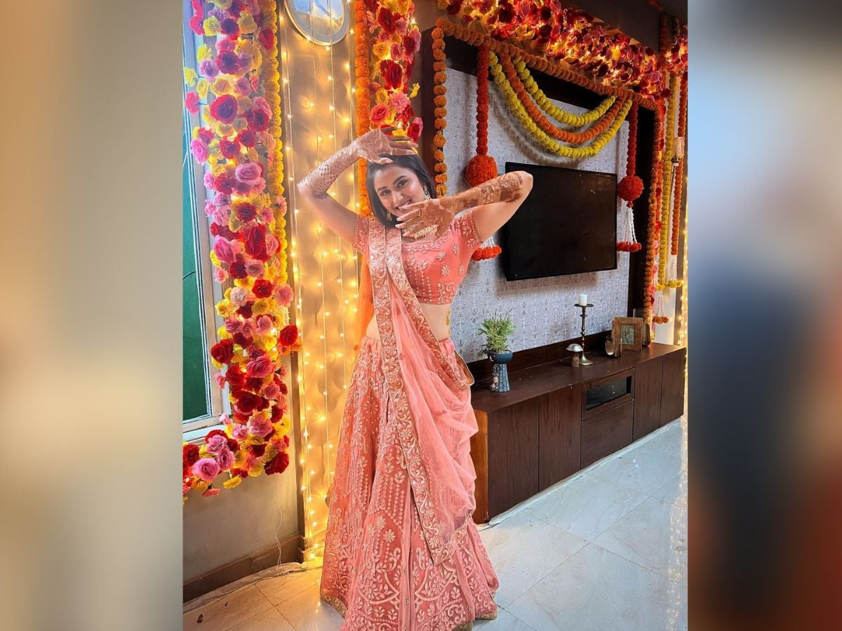 Naagin 5 Actress Surbhi Chandna Looks Gorgeous in Printed Lehenga Choli,  View Pics | 📺 LatestLY