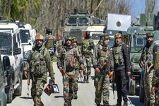 जम्मू कश्मीर: उरी में आतंकी ठिकाने का खुलासा, AK 47 और ड्रग्स का जखीरा मिला