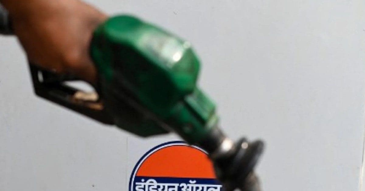 Petrol Diesel Prices: Fall in crude oil prices, slight change in petrol-diesel prices in the country