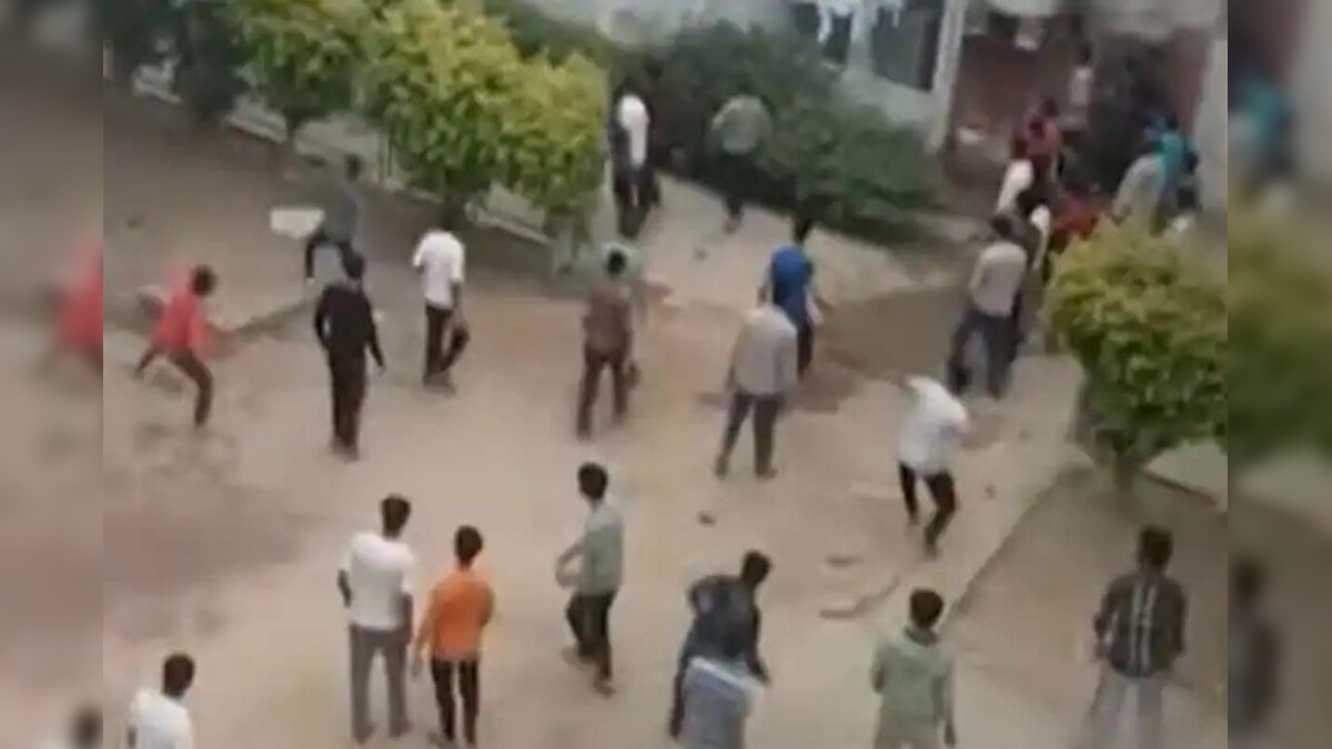 इंग्लैंड-पाकिस्तान मैच के दौरान पंजाब के मोगा कॉलेज हॉस्टल में हंगामा कश्मीर और बिहार के छात्रों में पथराव कई घायल