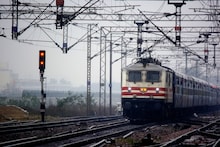 Indian Railway: रेलवे अब विमानों के तर्ज पर ट्रेनों में लगा रहा यह खास डिवाइस, जानिए क्या है खासियत