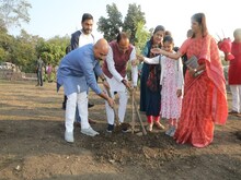 युवाओं को माली बना रोजगार का वादा निभा रही शिवराज सरकार, कांग्रेस ने उठाए सवाल