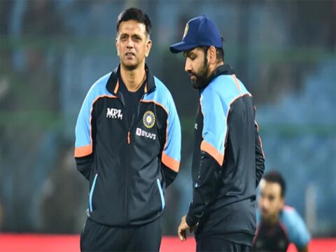 टी20 में भारत के लिए नया कप्तान और कोच लाने पर चल रहा विचार (PIC: PTI)