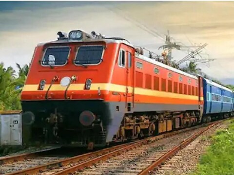 कैंसिल, रिशैड्यूल और डायवर्टिड ट्रेनों की जानकारी ऑनलाइन ली जा सकती है. 