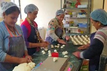 Almora : आपने चखे मंडुए और मशरूम के बिस्किट? दिल्ली-चंडीगढ़ कर रहे डिमांड, आप भी मंगा सकते हैं