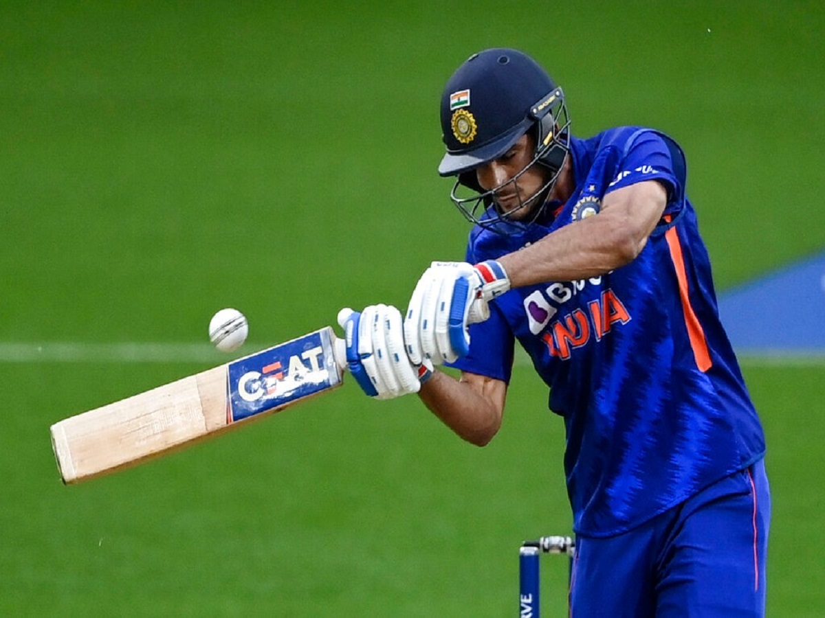 न्यूजीलैंड के खिलाफ दूसरे वनडे में शुभमन गिल ने शानदार बल्लेबाजी की. (AP)