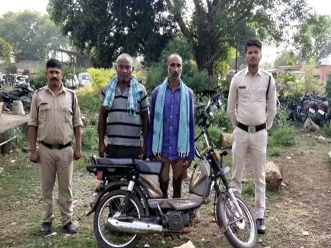 बिलासपुर पुलिस ने मांस परीवहन के मामले में 2 लोगों को गिरफ्तार किया है.