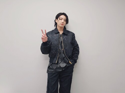 फीफा विश्व कप 2022, फीफा विश्व कप, फीफा विश्व कप 2022 उद्घाटन समारोह, फीफा में जुंगकुक प्रदर्शन, जुंगकुक, जियोन जुंगकुक वीडियो, जुंगकुक तस्वीरें, बीटीएस, के पॉप गायक, फीफा विश्वकप, फीफा विश्वकप 2022, जियाने जुंगकुक, जंगकुक, बी टैग, ड्रीमर्स, फीफा विश्वकप की राजधानी सेरेमनी, फीफा विश्वकप में जंगकुक की दुकान, रिकी मार्टिन