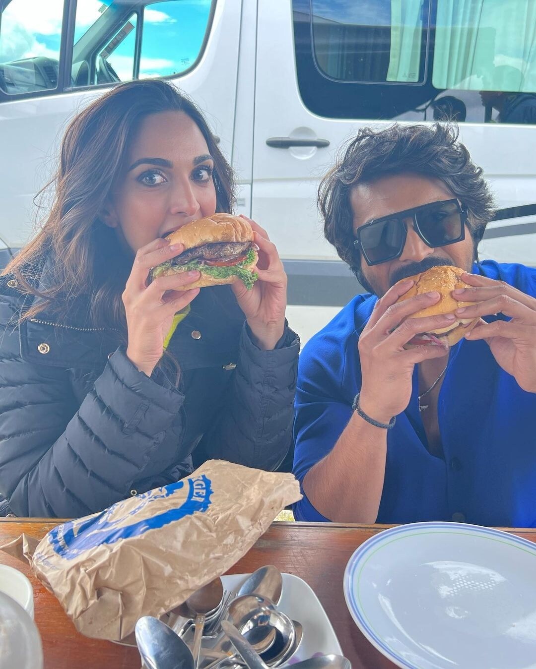 Kiara Advani Ram Charan, Kiara Advani, Ram Charan, rc 15, kiara advani news hindi, ramcharan news hindi, south movie, bollywood news, कियारा आडवाणी, रामचरण, आरसी 15, एस. शंकर, न्यूजीलैंड, बर्गर पार्टी