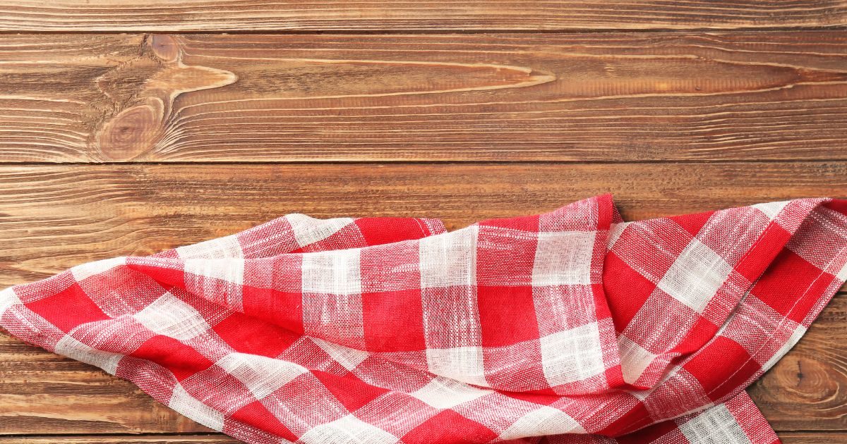 किचन का टॉवल क्लीन करने के लिए आजमाएं ये नुस्खे, चुटकियों में नए जैसा