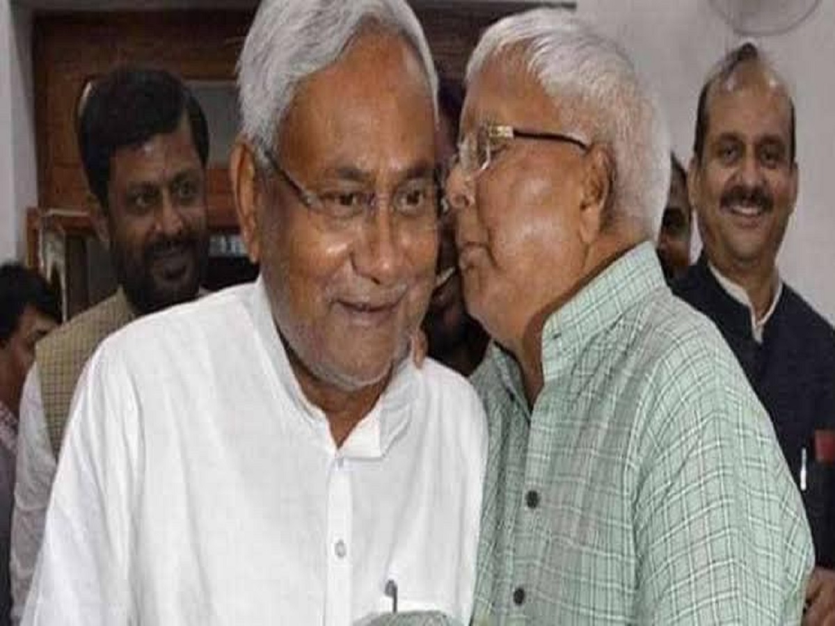 जदयू और राजद के विलय की चर्चा जोरों पर है. (न्‍यूज 18 हिन्‍दी/फाइल फोटो) 