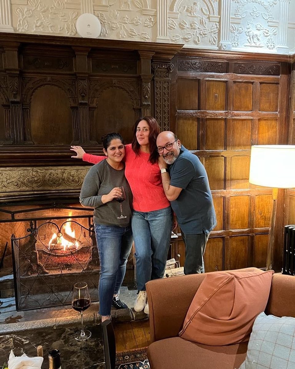 kareena kapoor khan, kareena kapoor new photo, kareena instagram, kareena kapoor new movie, tabu, reaha kapoor, karishma kapoor, christmas, करीना कपूर, करीना कपूर फोटोज, करीना कपूर न्यूज हिंदी, करीना कपूर की नई फिल्म, लंदन, करीना कपूर की शूटिंग, करीना कपूर इंस्टाग्राम, बॉलीवुड न्यूज