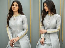 मौनी रॉय ट्रेडिशनल लुक में ढा रही हैं कहर, देखें एक्ट्रेस की लेटेस्ट PHOTOS