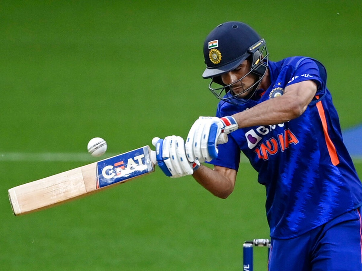 IND vs NZ: न्‍यूजीलैंड के खिलाफ तीसरे वनडे में शुभमन गिल 13 रन ही बना पाए. (AP)
