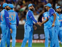कोहली ने मैदान पर ऐसा क्या किया कि खिल उठा हर खिलाड़ी का चेहरा? देखें VIDEO