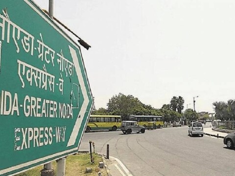  ग्रेटर नोएडा एक्स्प्रेस वे पर फर्राटा भरा तो कटेगा चालान