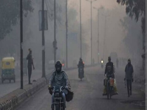 मौसम विभाग ने पूर्वानुमान जताते हुए कहा है कि अगले 2 दिनों में बिहार में ठंड में तेजी से वृद्धि होगी. 