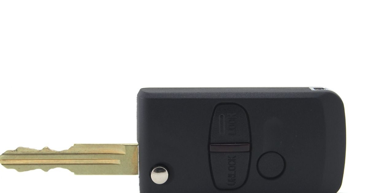 कार में Immobilizer क्या होता है? कैसे इसके बिना एक झटके में गाड़ी हो