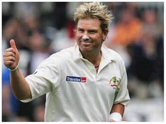  चौथे स्थान पर पूर्व ऑस्ट्रेलियाई महान स्पिनर शेन वॉर्न (Shane Warne) काबिज हैं. वॉर्न ने 101वें टेस्ट मुकाबले में अपने 450 विकेट पूरे किए थे. (Mitchell Starc/Instagram)