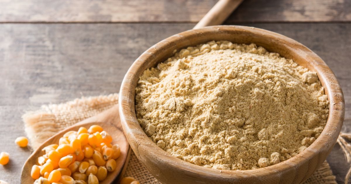 स्किन के लिए कॉर्नफ्लोर का इस्तेमाल हो सकता है फायदेमंद, इस तरह करें