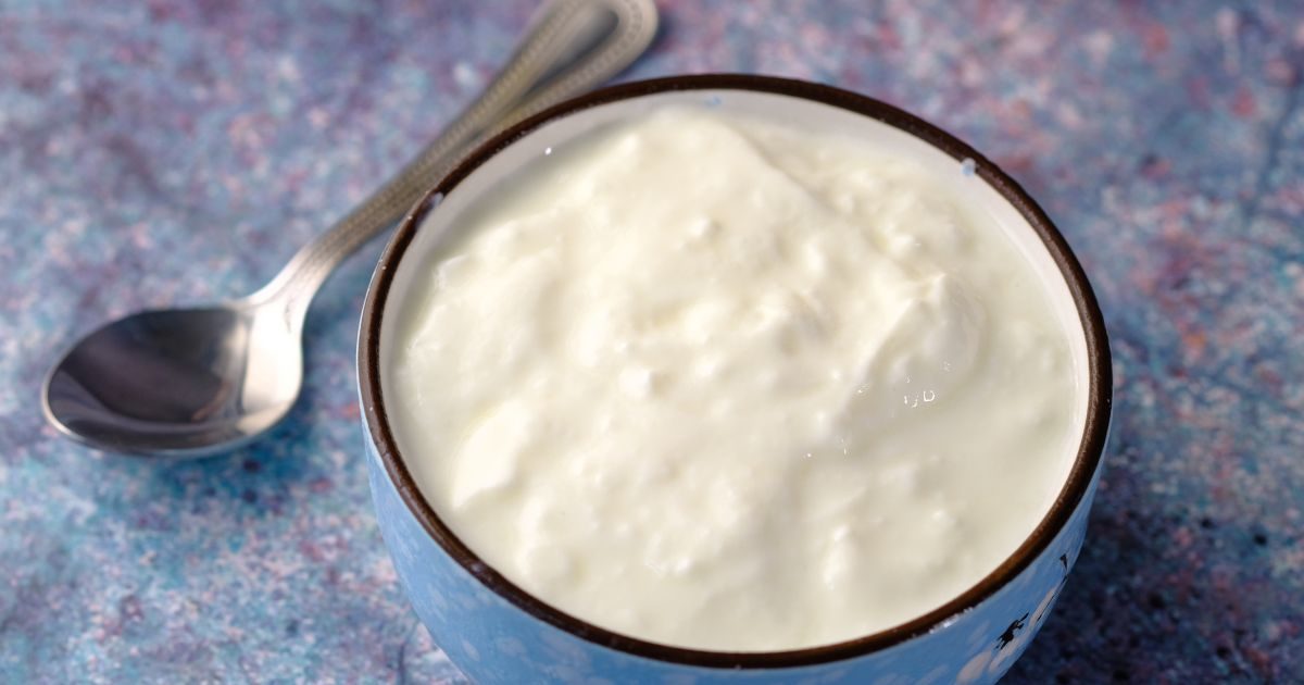 Curd benefits for skin स्किन के लिए बेहद फायदेमंद है दही या योगर्ट, इस