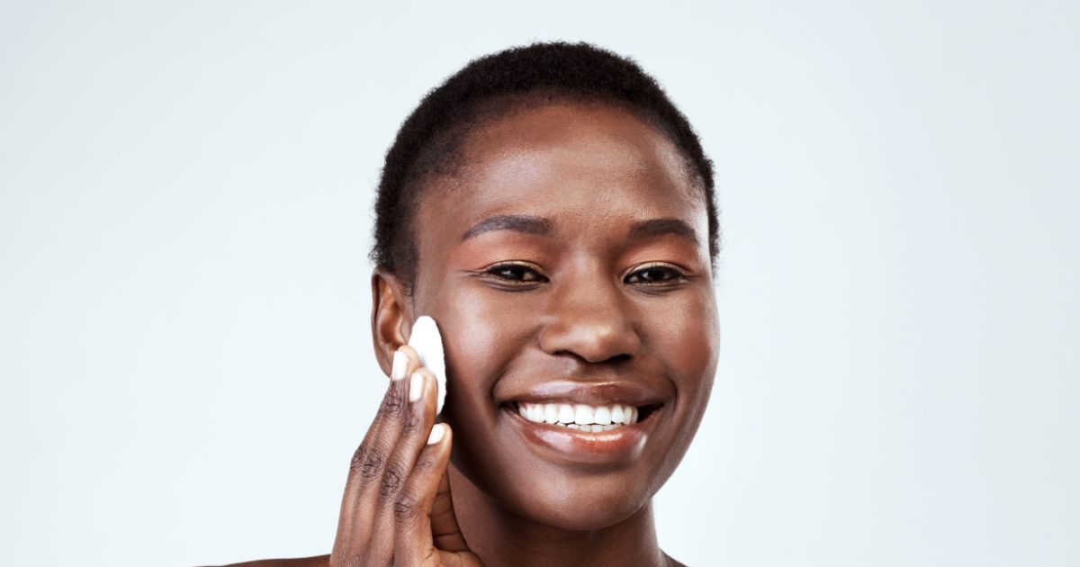 मार्केट की बजाय घर पर ही बनाएं मेकअप रिमूवर, बस चाहिए ये चीजें know