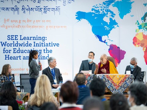 आध्यात्मिक गुरु दलाई लामा ने विश्व शांति पर दिया बड़ा बयान. (Credit/Twitter/@DalaiLama)