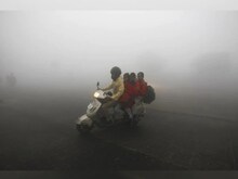 UP: शीतलहर के चलते वाराणसी के सभी स्कूल 4 जनवरी तक बंद, DM ने जारी किया आदेश