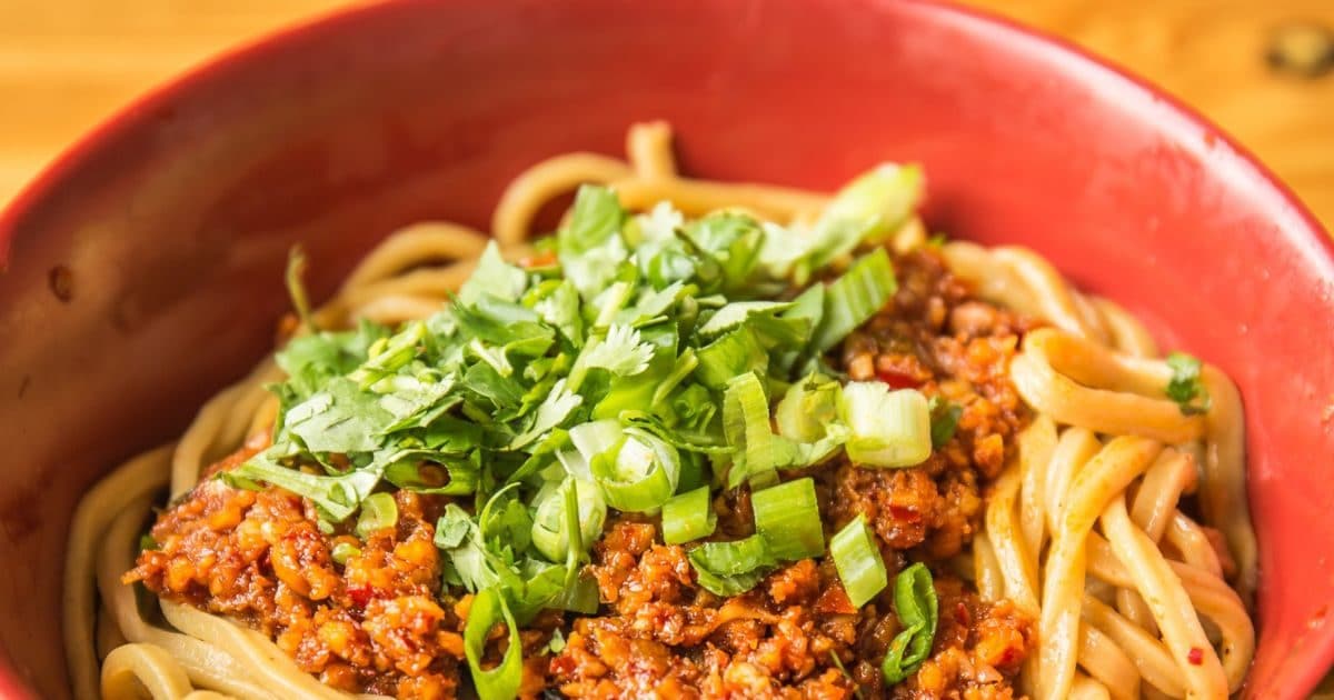 Garlic Peanut Noodles Recipe घर में ऐसे तैयार करें चिली गार्लिक पीनट